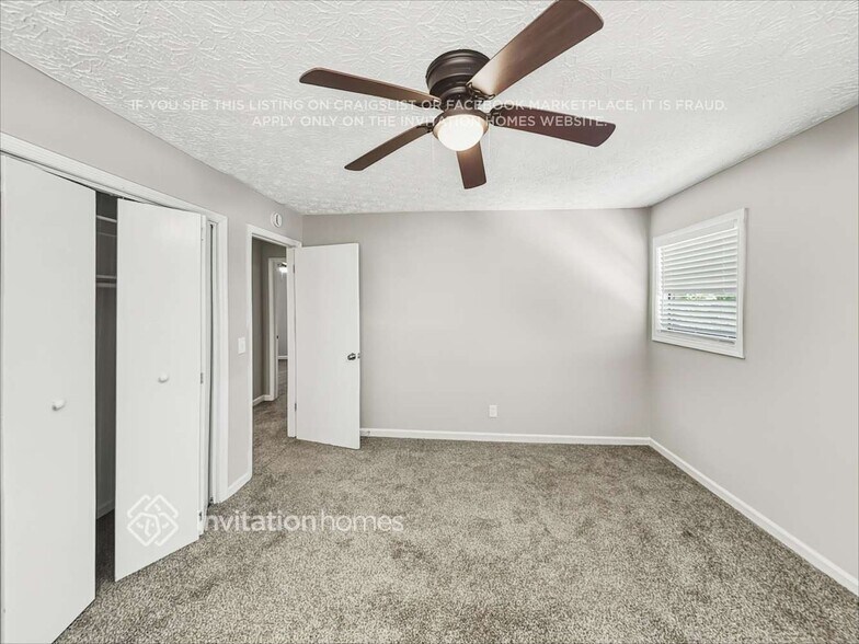 Building Photo - 1023 Lakewood Dr