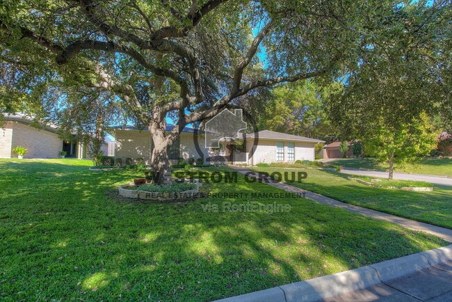 Building Photo - 6452 Waverly Way