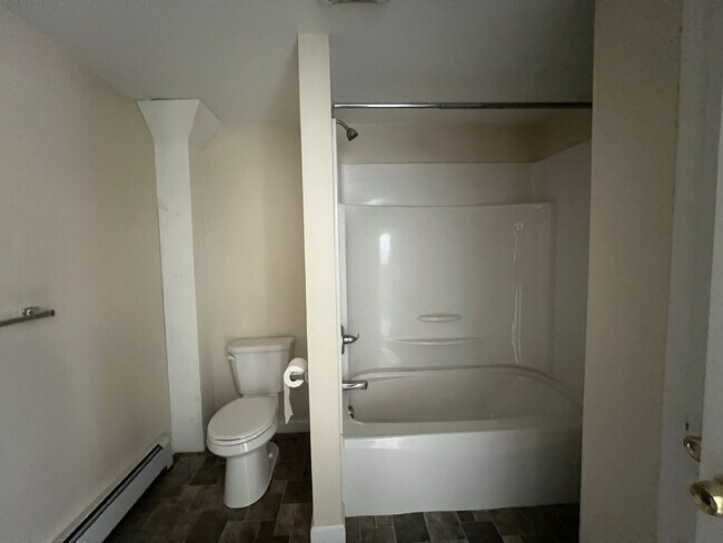 Building Photo - Large one bedroom, updated in the heart of Somersworth!