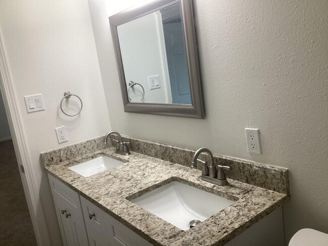 Building Photo - 9023 Grand Villa Ln