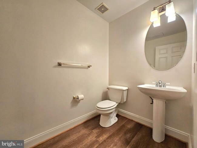 Building Photo - 315 Hearthstone Mews
