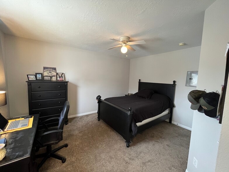 Master Bedroom - 3476 S 200 E