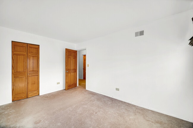 Building Photo - 1242 Nova Ct