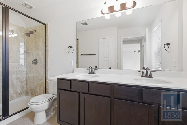 Building Photo - 2304 S Lakeline Blvd