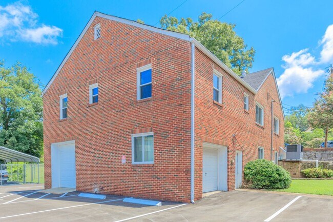 Building Photo - 505 N Market St