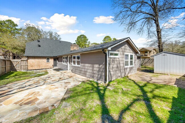 Building Photo - 6527 Rippling Hollow Dr