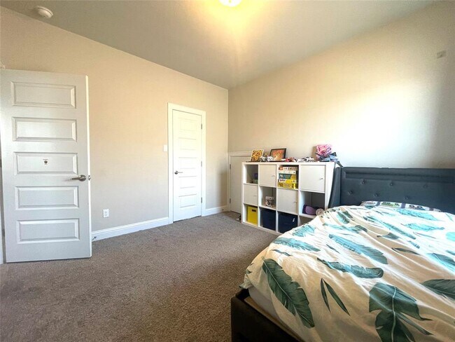 Building Photo - 6829 Brindisi Pl