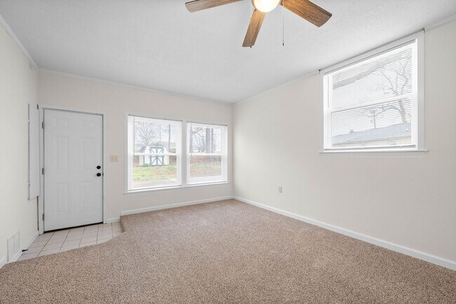 Building Photo - 2522 Timberwood Dr