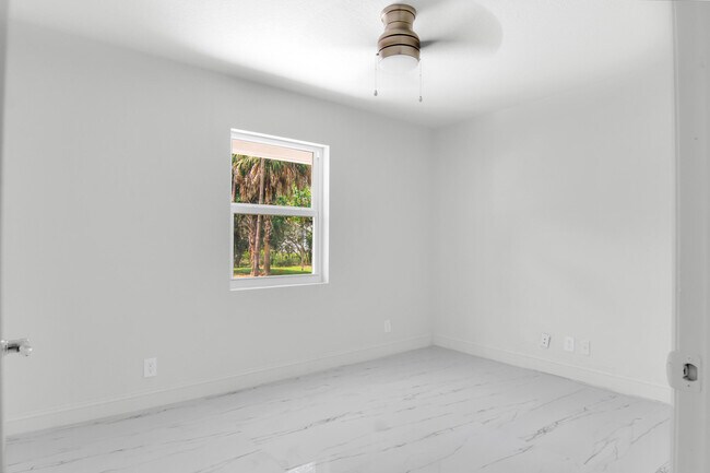 Building Photo - 14817 97th Rd N