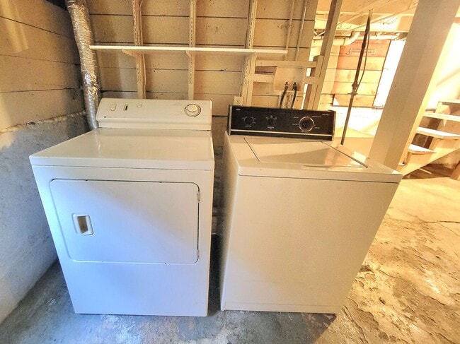 Building Photo - Cozy 1 Bed, 1 Bath Home in Desirable SE Portland