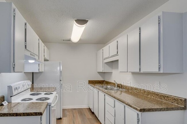 Building Photo - 940 Stevens Creek Rd
