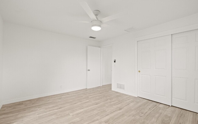 Building Photo - Home For Rent in Clearwater Manor!