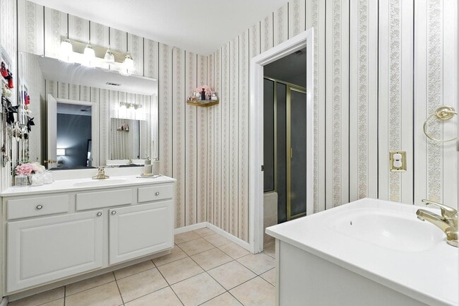 Building Photo - 1532 Prairie Grove Dr