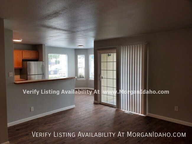 Building Photo - 10096 W Garverdale Ln