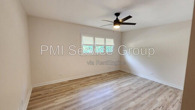 Building Photo - 7749 Lyman Ave