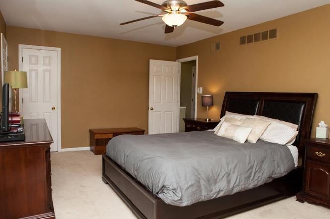 Building Photo - 10 Esprit Ter