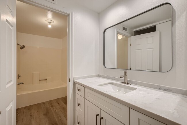 Building Photo - 758 Timber Cove Way