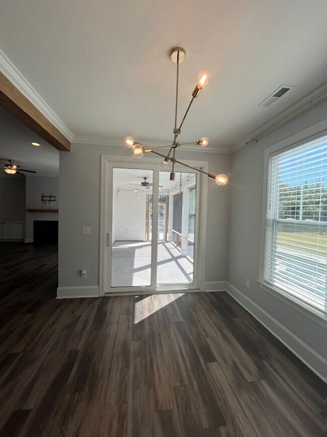 Building Photo - Experience Elegance and Privacy