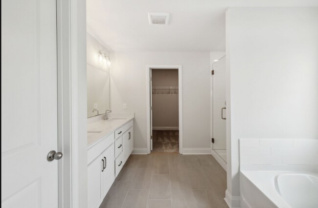 Building Photo - 6698 Hanworth Trce