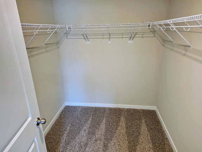 Building Photo - 1724 Southbridge Dr