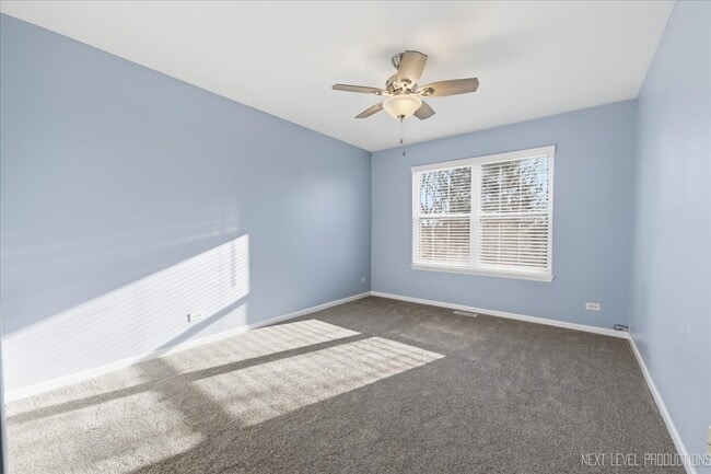 Building Photo - 472 Majestic Ln