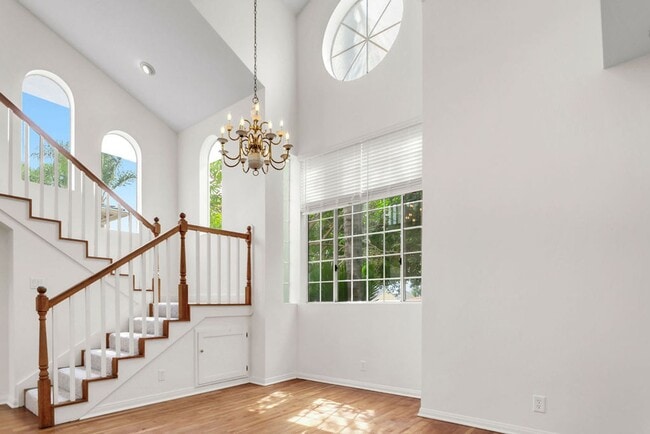 Building Photo - Great detached Home in Pacific Beach! Avai...