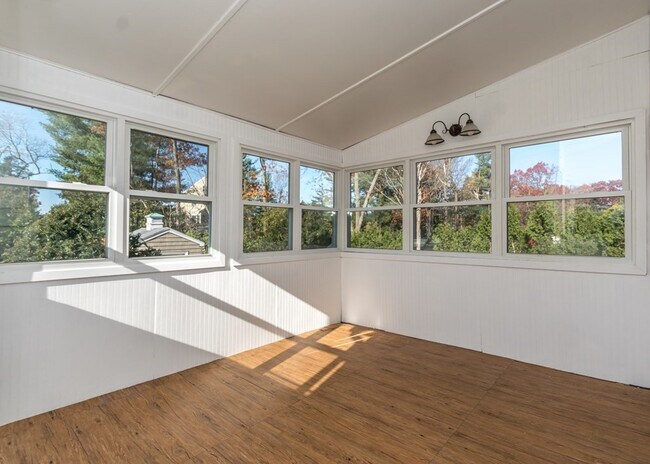 Building Photo - 59 Hobbs Brook Rd