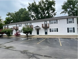 Building Photo - 6th St Apartments