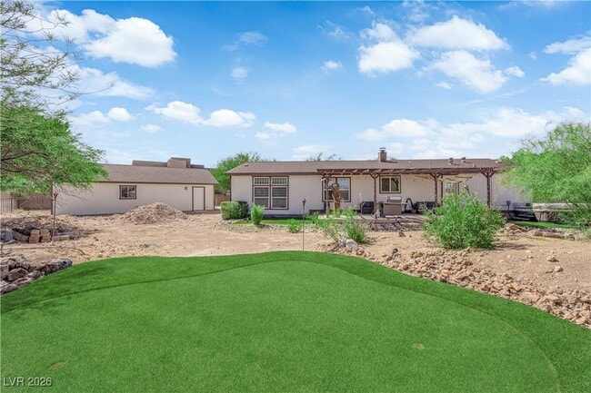 Building Photo - 6425 W Quail Ave