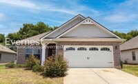 Building Photo - 3-Bed/2-Bath Home/Pet Friendly/Available Now!