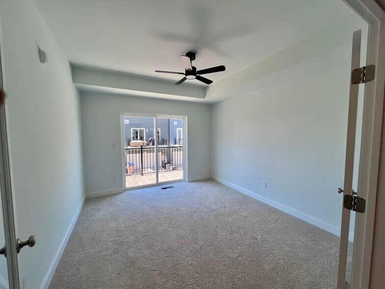 Building Photo - 406 Gaston Pk Ln
