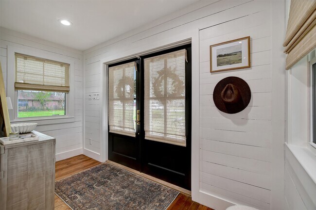 Building Photo - 507 Mason St