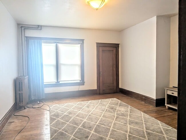 Building Photo - 233 E Pitt St