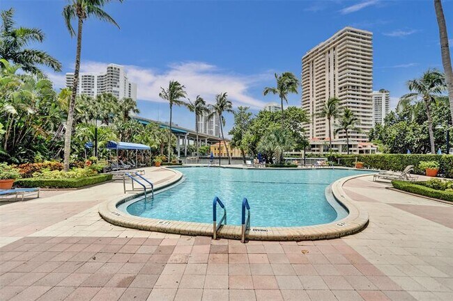 Building Photo - 19390 Collins Ave