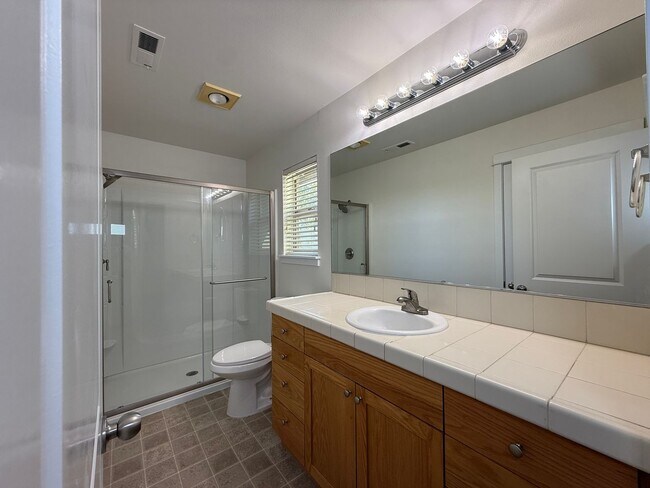 Building Photo - TAKE A LOOK AT THIS GORGEOUS HOME SITTING ...