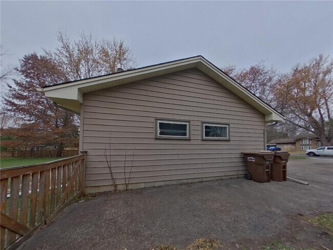 Building Photo - 4905 Independence St