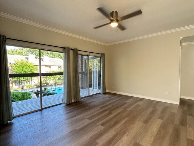 Building Photo - 6500 Harbor Town Dr