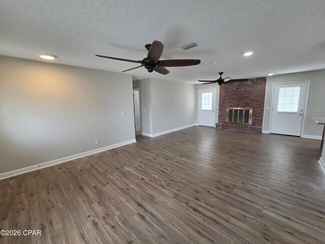 Building Photo - 211 Sukoshi Dr
