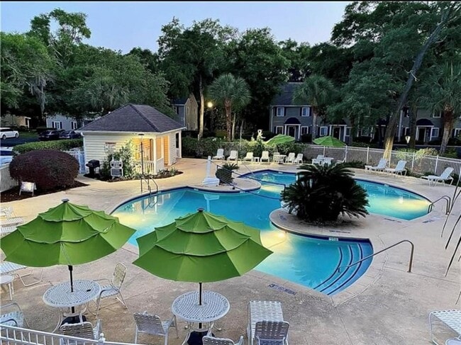 Building Photo - 850 Mallery St