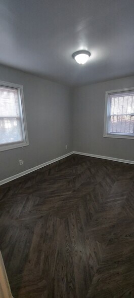 Building Photo - 5812 Eads St NE