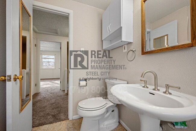 Building Photo - 1009 Constitution Rd