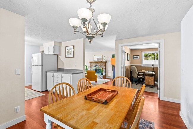 Building Photo - 1490 Carobelle Ct