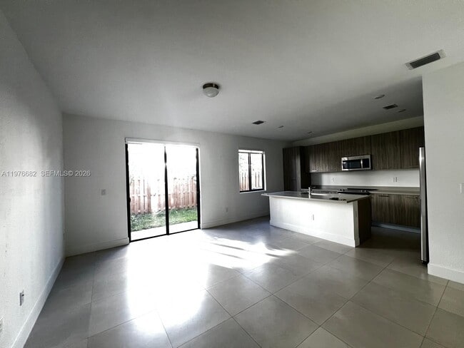 Building Photo - 13644 SW 157th Ct