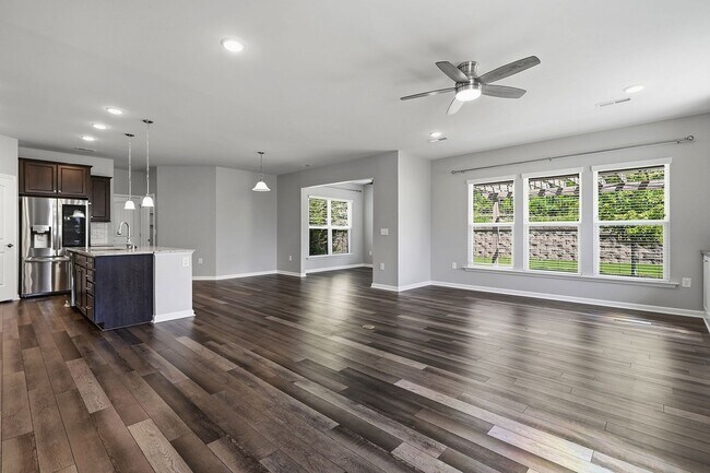 Building Photo - 438 Brk Pne Trl