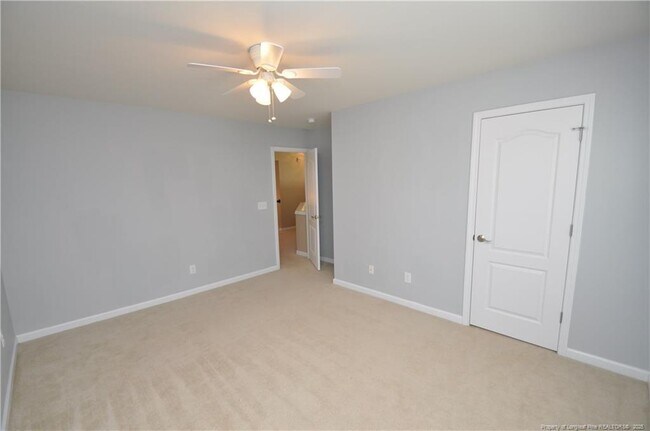 Building Photo - 300 Sutton Glen Dr
