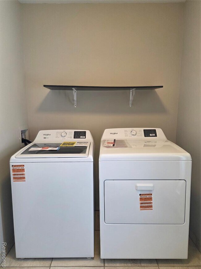 Building Photo - 5016 S Old US Hwy 23