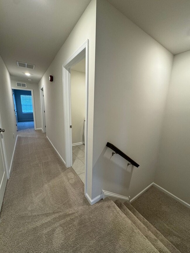 Building Photo - THREE BEDROOM NEW CONSTRUCTION PARKLAND SCHOOLS Townhome