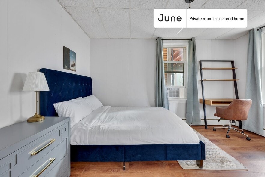 Primary Photo - Room in Shared 3 bed/1 bath home