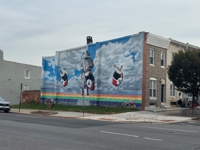 Building Photo - 821 N Collington Ave