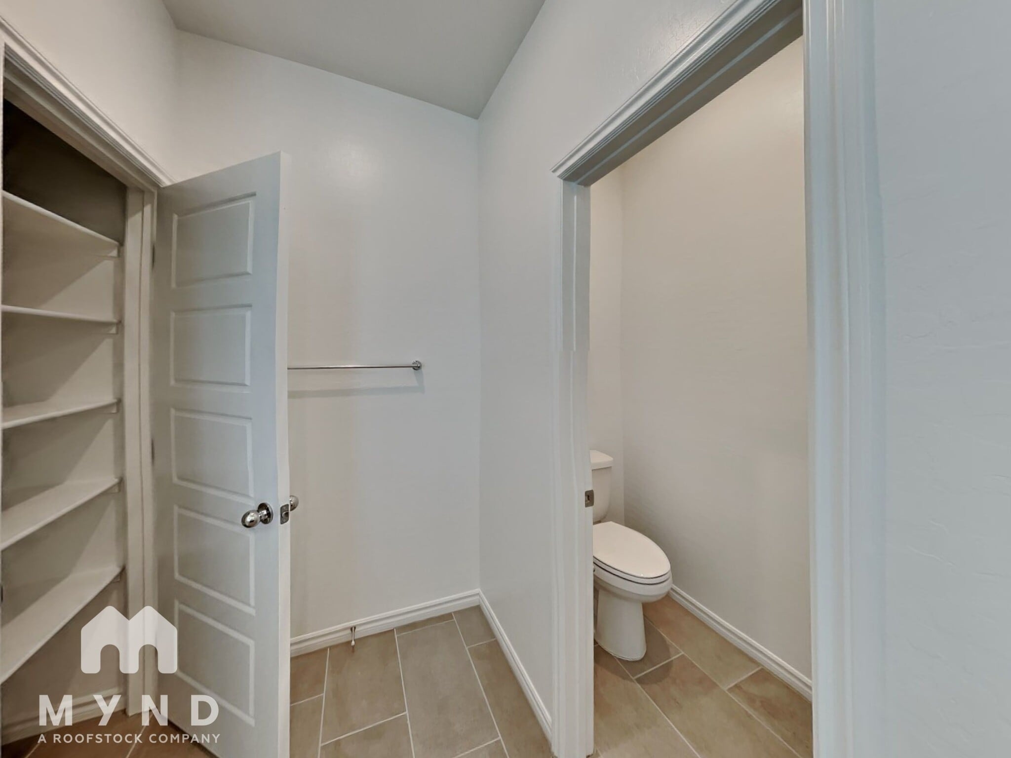 Building Photo - 600 Carriage Hill Dr